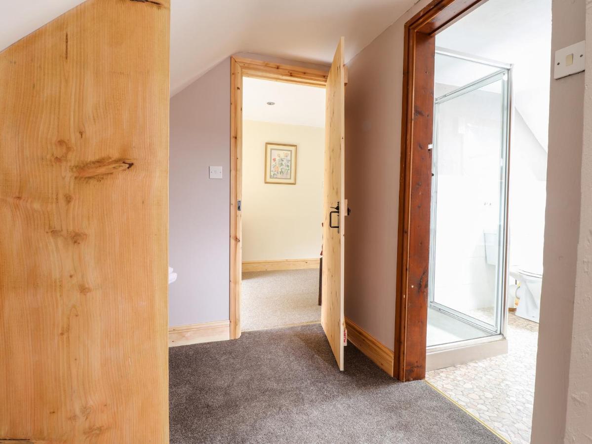 Barn Court * Narberth